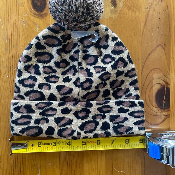 NWT Cheeta C&C California Pom Beanie - Picture 3 of 7